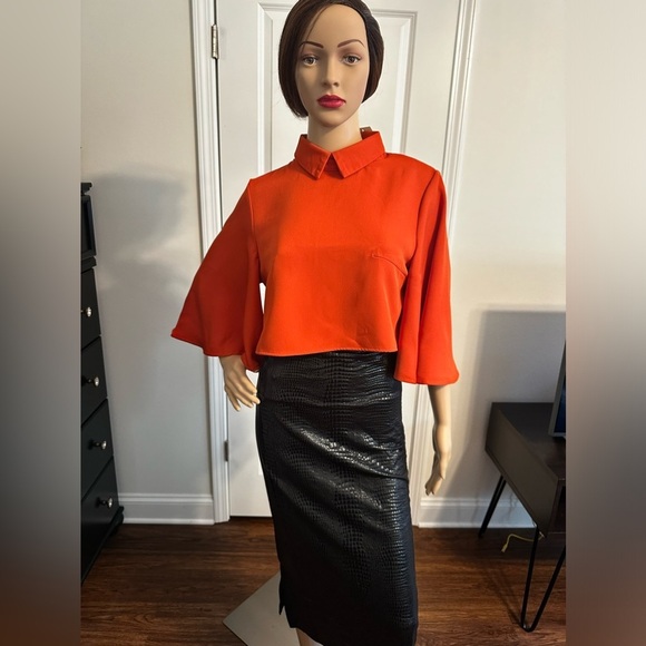 Cropped Flared Sleeved Blouse - Picture 5 of 10